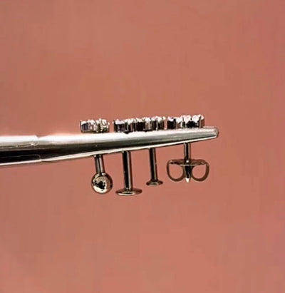 Flache Scheibe, Kugel oder Ohrringverschluss: Welchen Verschluss brauchst du für dein Piercing?