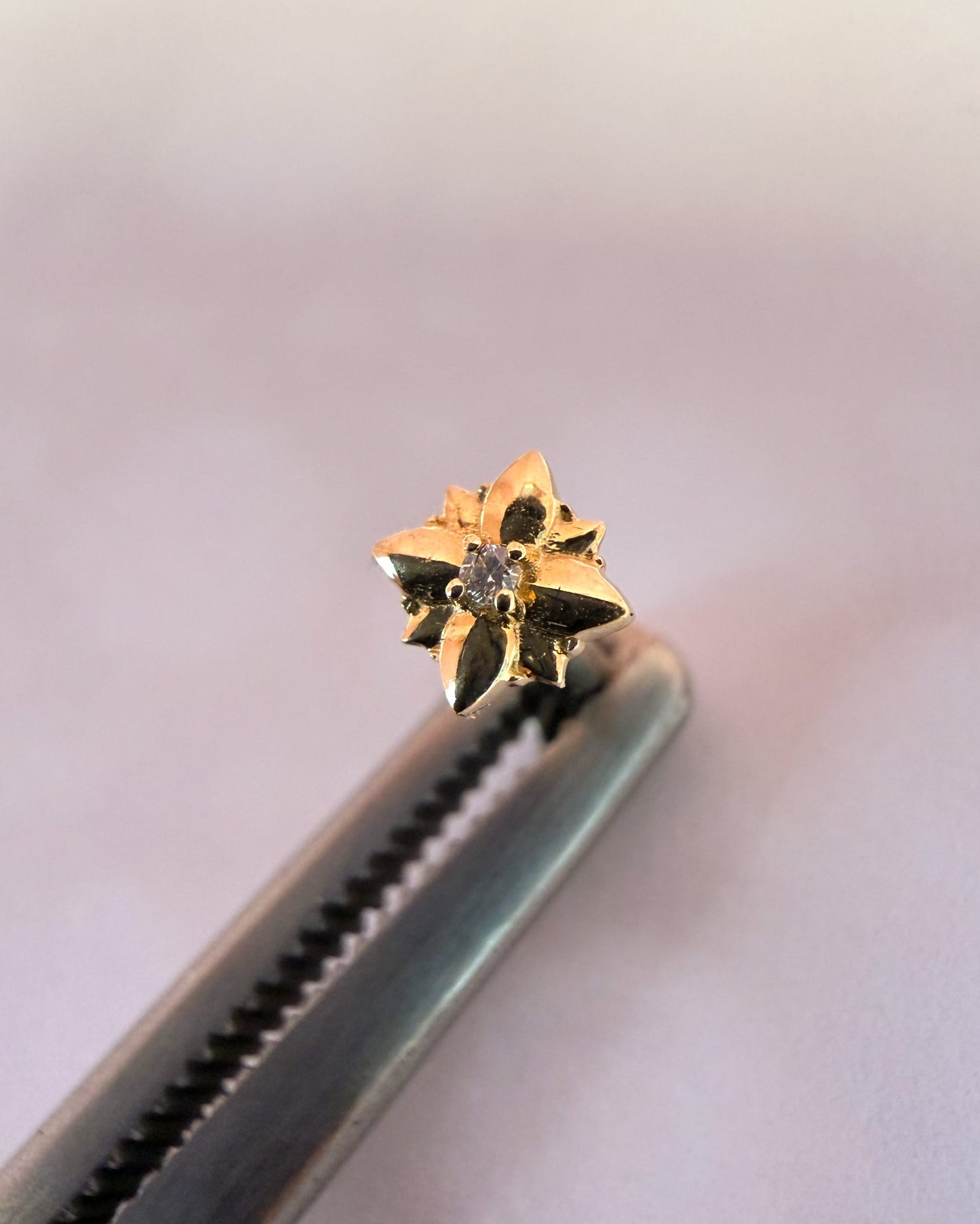 Travellers Jewels gold piercing end Flower Diamond