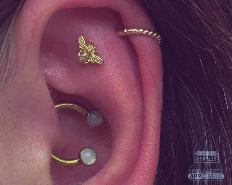Anatometal Threadless Gold Bee