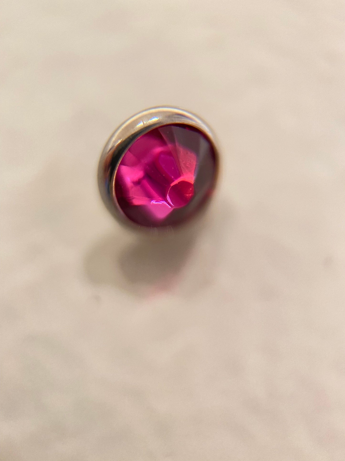 Industrial Strength Threadless Titanium 3mm / Fuchsia Flat Bezel Set (Industrial Strength)