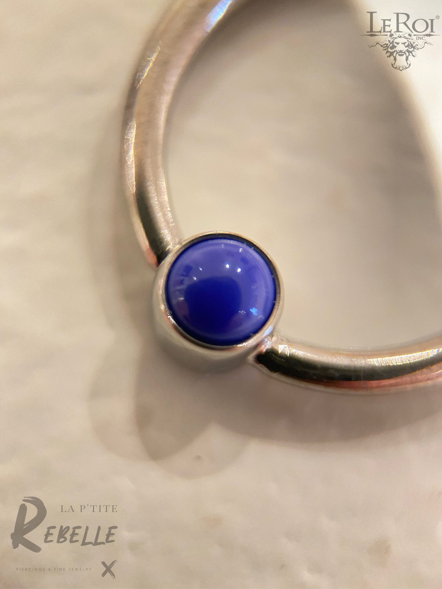 Le Roi Titanium Ring Lapis Cabochon Fixed Bezel Ring (Forward Facing)